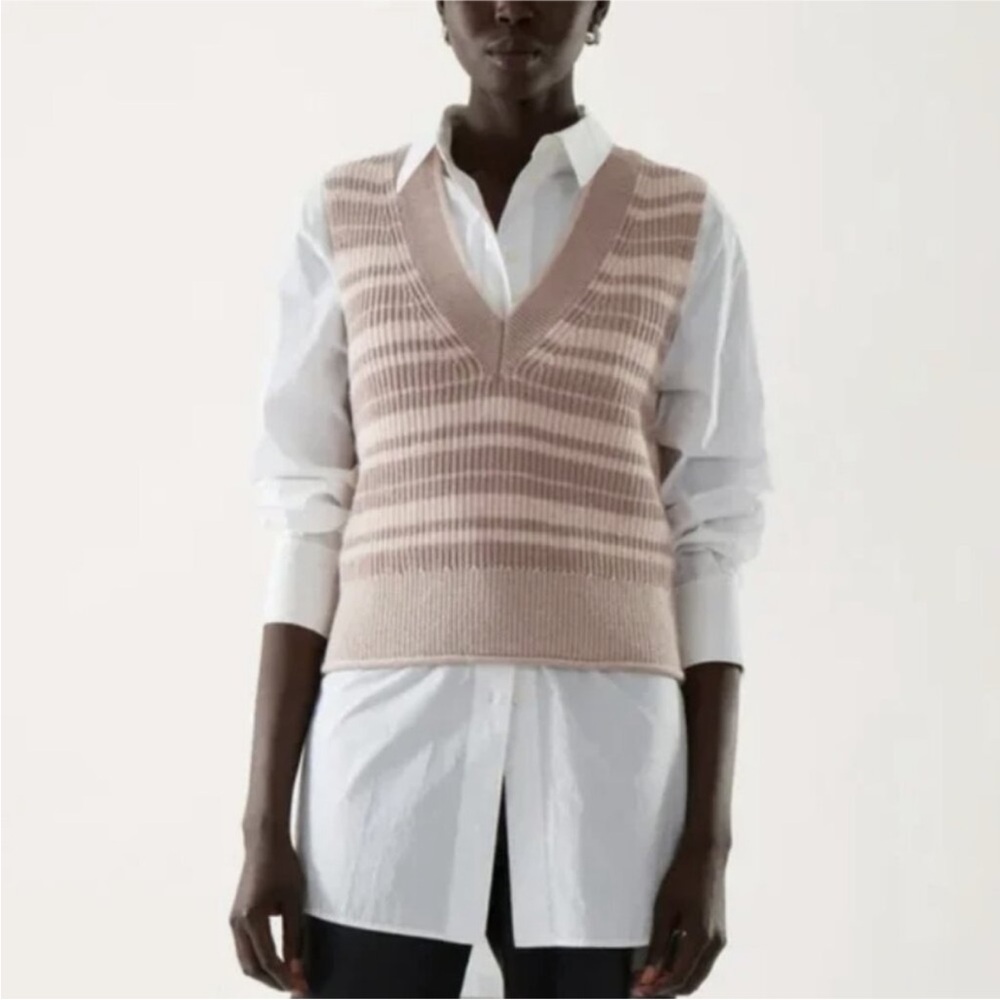 COS Striped V-Neck Vest Knitted Sleeveless Size medium beige